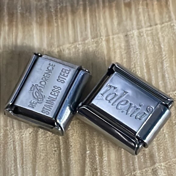 Re Florence Frog 9mm Charm & Talexia Charm of Stainless Steel for Bracelet - Picture 2 of 2